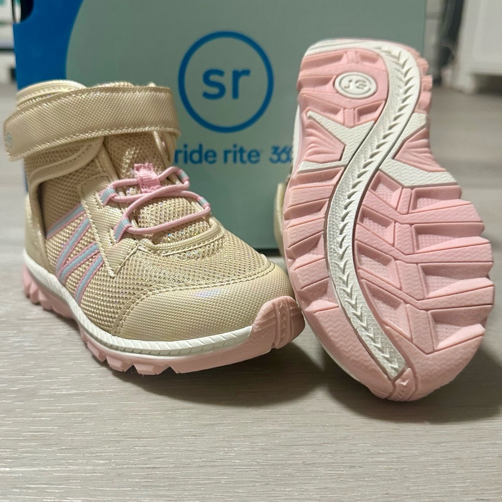 Stride rite 360 toddler size 10 boot, inbox
